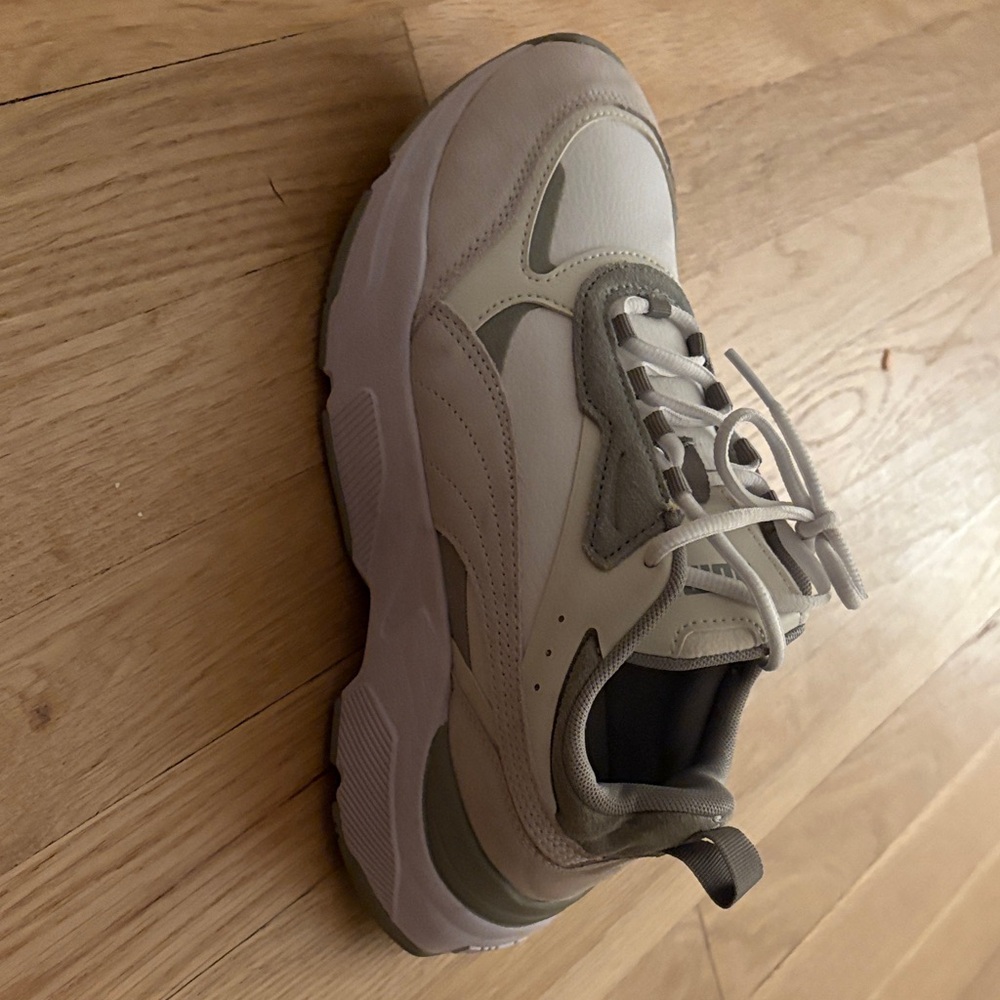Puma Cream and Gray SoftFoam Sneakers